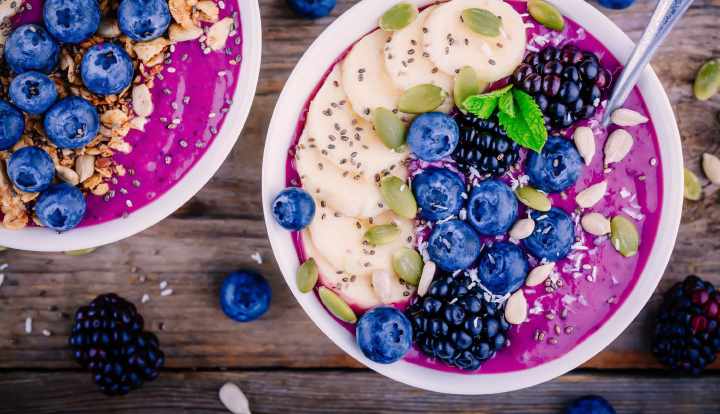 Are acai bowls healthy? Calories and nutrition