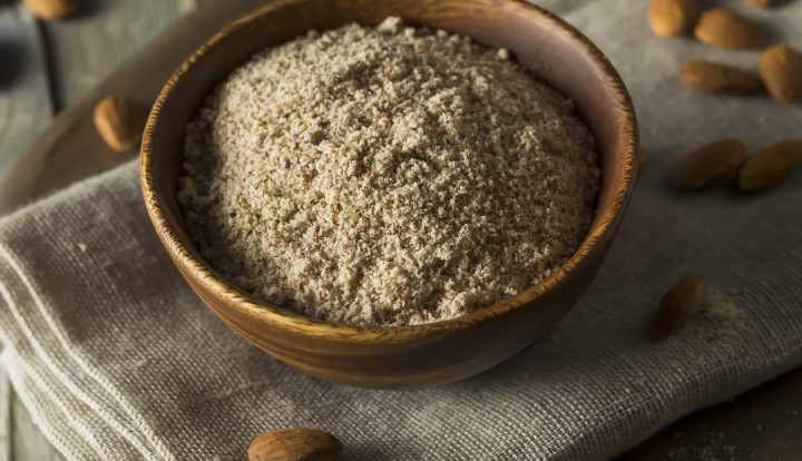 Almond flour: Nutrition, benefits, and how to use it