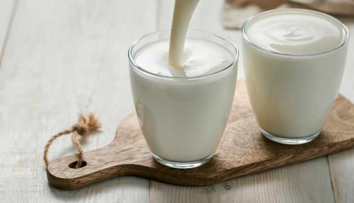 Lapte bătut: Ce este, nutriție, beneficii și cum se prepară
