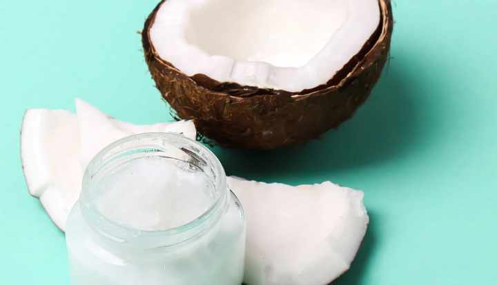 Does coconut oil treat acne or make it worse?