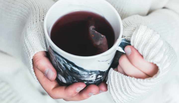 Does tea dehydrate you?