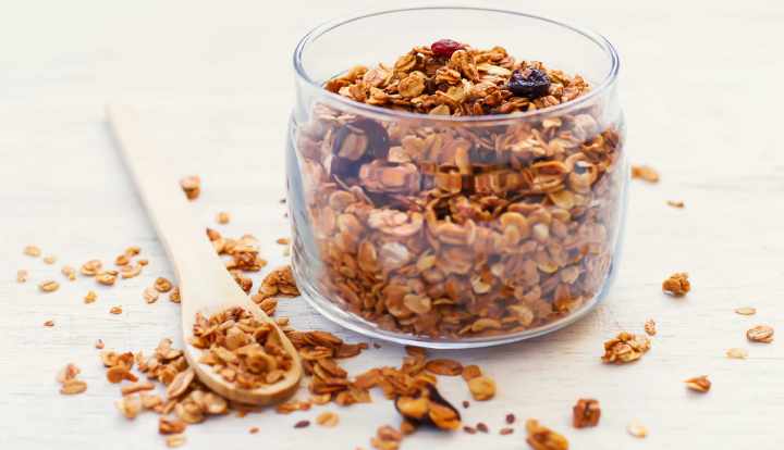 A granola é saudável? Benefícios e desvantagens