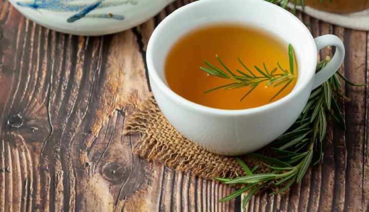 Hälsofördelar med rosmarin te