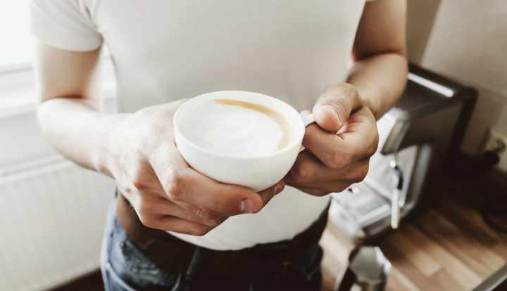 Bubuk protein dengan kopi