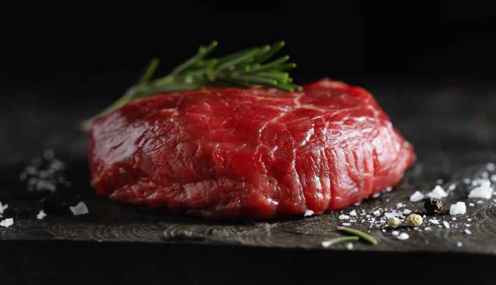 Червоне м'ясо: користь чи шкода?