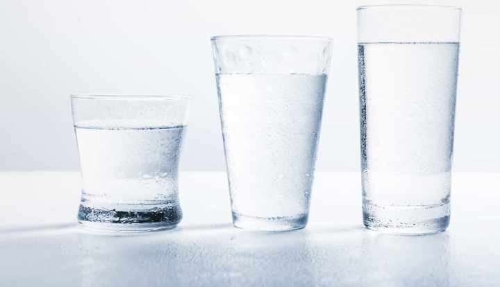 Bronwater versus gezuiverd water