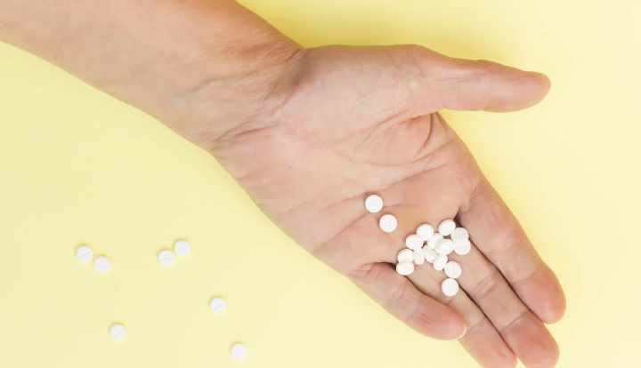 Vitamin B12 dosage: How much should you take per day?