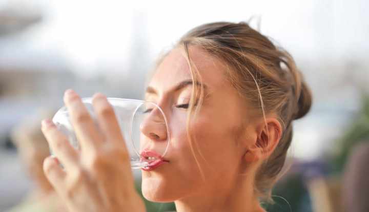 Water fasting: Benefits and dangers