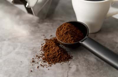 Anvendelse af kaffegrums – 16 kreative måder at genbruge brugt kaffegrums