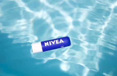 A është Nivea pa mizori? Udhëzues për testimin e kafshëve dhe produktet vegane