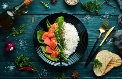 Aliments crus vs aliments cuits : avantages pour la santé