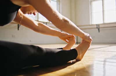 Terapi Peregangan: Manfaat, Risiko, dan Cara Kerjanya