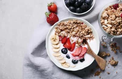 Antibiyotik Sırasında ve Sonrasında Ne Yemelisiniz? Sağlıklı Bağırsak İçin Beslenme Önerileri