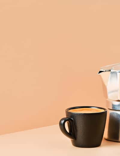 Kan du drikke kaffe mens du faster periodisk?