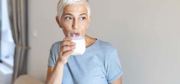When is the best time to drink milk?