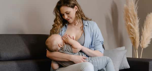 Breastfeeding diet: What to eat while breastfeeding