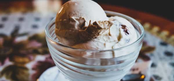 Les végétaliens peuvent-ils manger de la crème glacée?