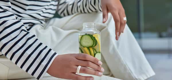 Detox water: Health benefits and myths