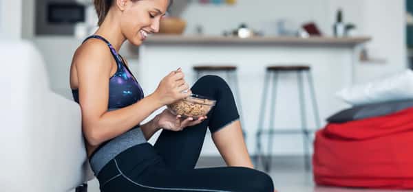 Exercising after eating: Timing, side effects, and more