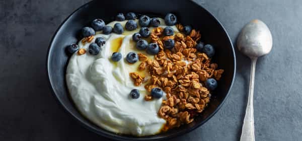 Korzyści zdrowotne płynące z jogurtu greckiego