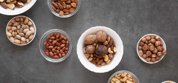 Runsaasti proteiinia sisältävät pähkinät