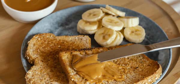 Peanut butter for weight loss: Good or bad?