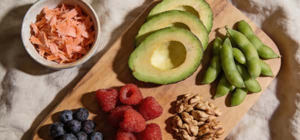 رژیم غذایی دوران پیش از یائسگی: برای کنترل علائم چه بخوریم