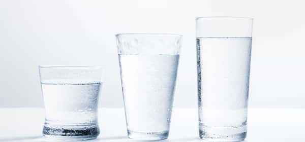 Izvorska voda nasuprot pročišćenoj vodi