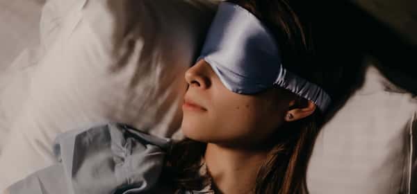 17 proven tips to sleep better at night