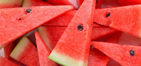 Watermelon: Nutrition facts, benefits, and downsides