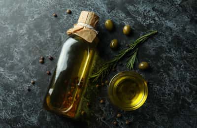 Olive oil vs. vegetable oil